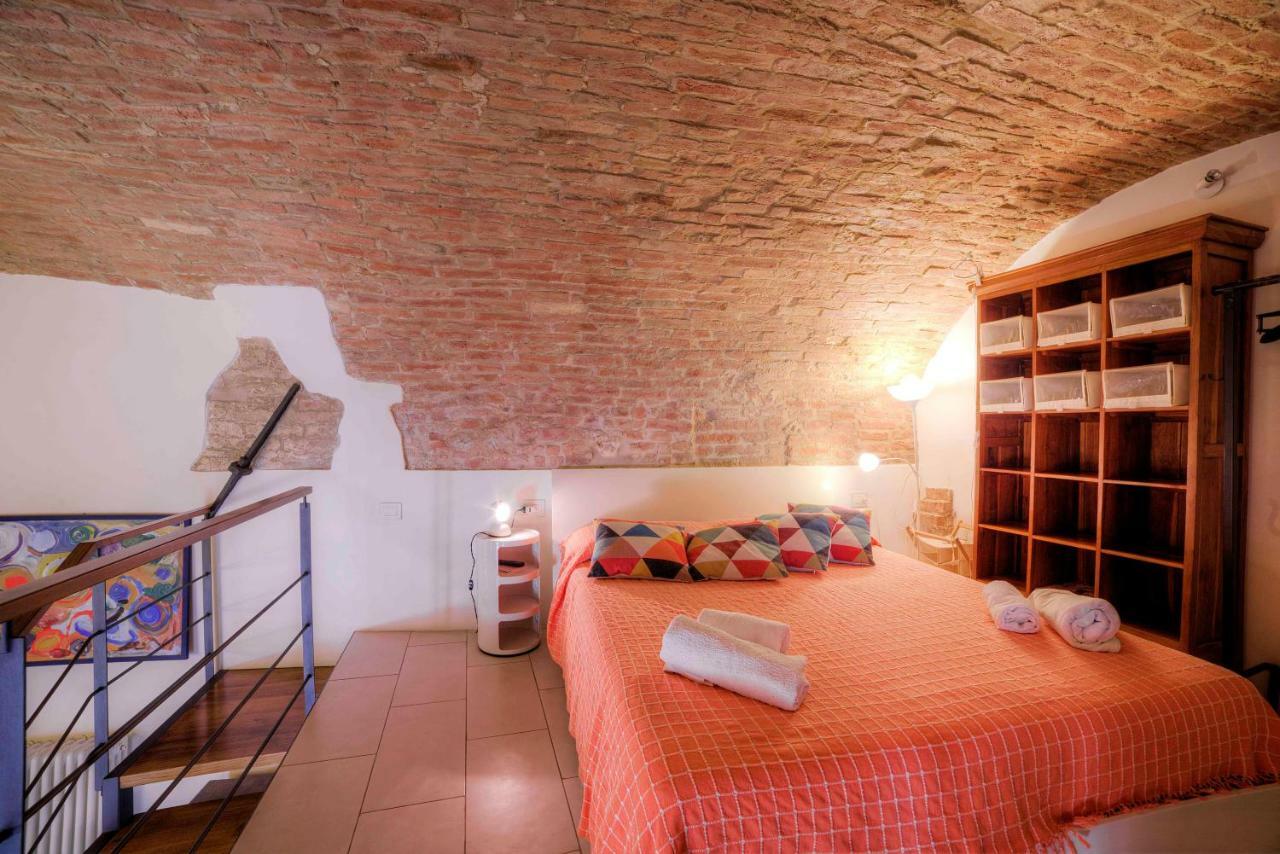 Stilnuovo Charming Apartment In Siena'S Historic Center, Very Close To Piazza Del Campo Bagian luar foto